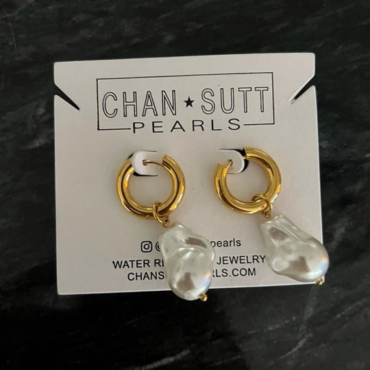 The Pearl Drop Earrings